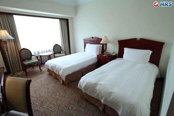 Guxiang Hotel Shanghai (Former Howard Johnson Plaza Shanghai)